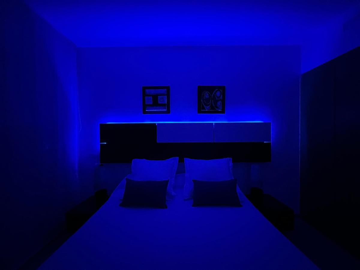 Blau Apartamento Frente A Los Canales Y Las Puestas De Sol De Росес Екстериор снимка