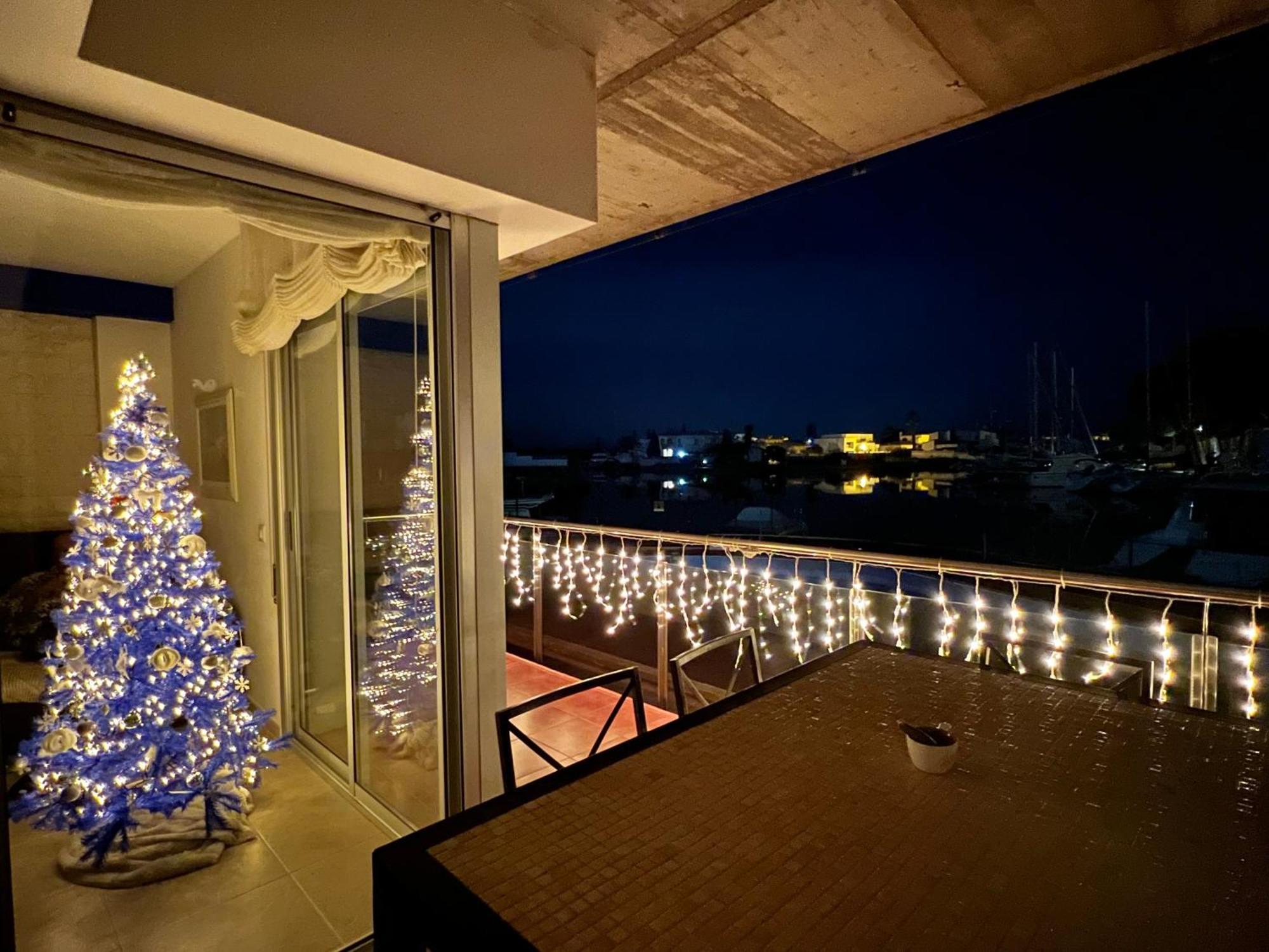 Blau Apartamento Frente A Los Canales Y Las Puestas De Sol De Росес Екстериор снимка
